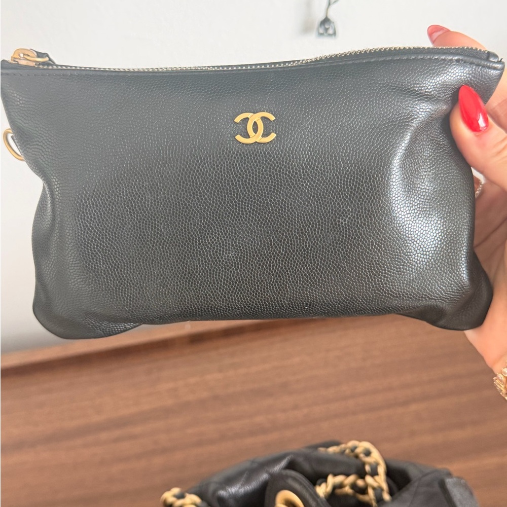 Chanel 25 medium black leather - Picture 7 of 8